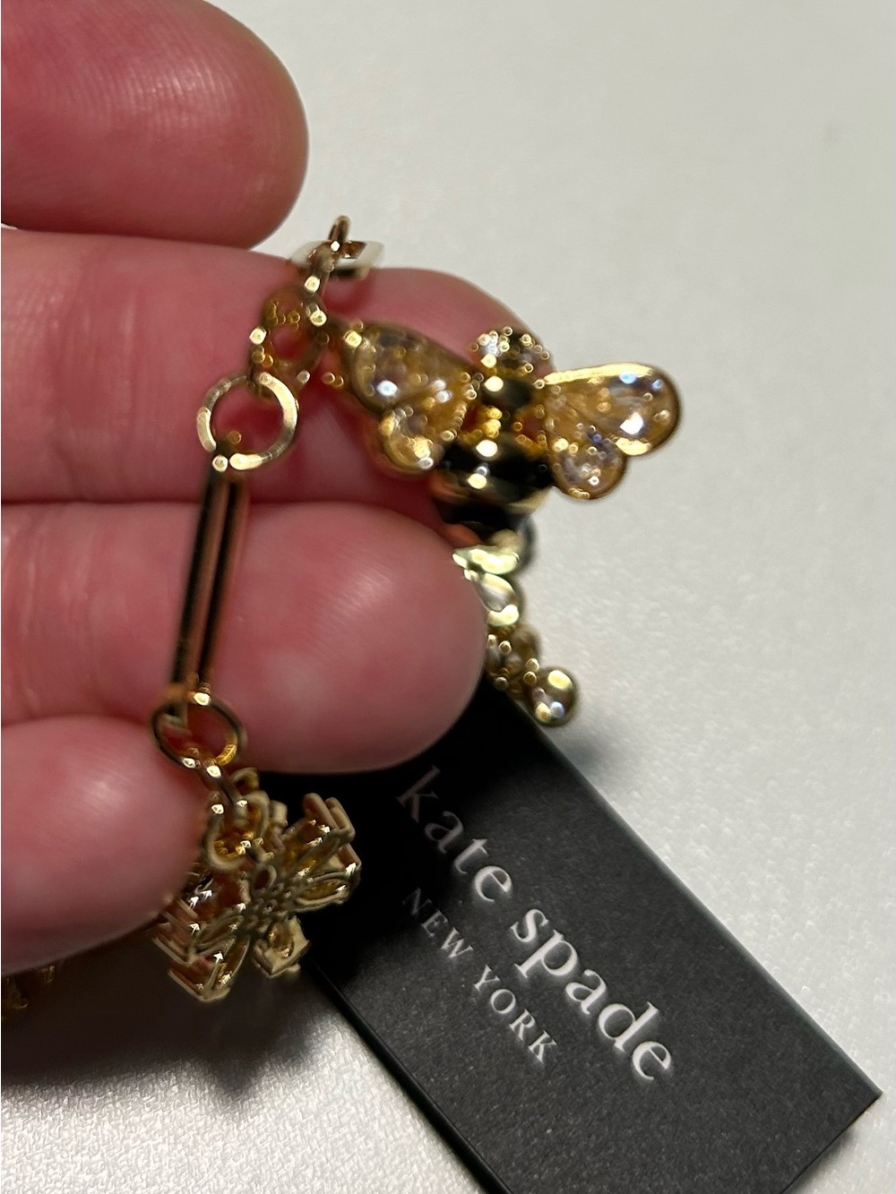 NWT Kate Spade All Abuzz Charm Bracelet Gold Flowers Bee - Picture 6 of 6